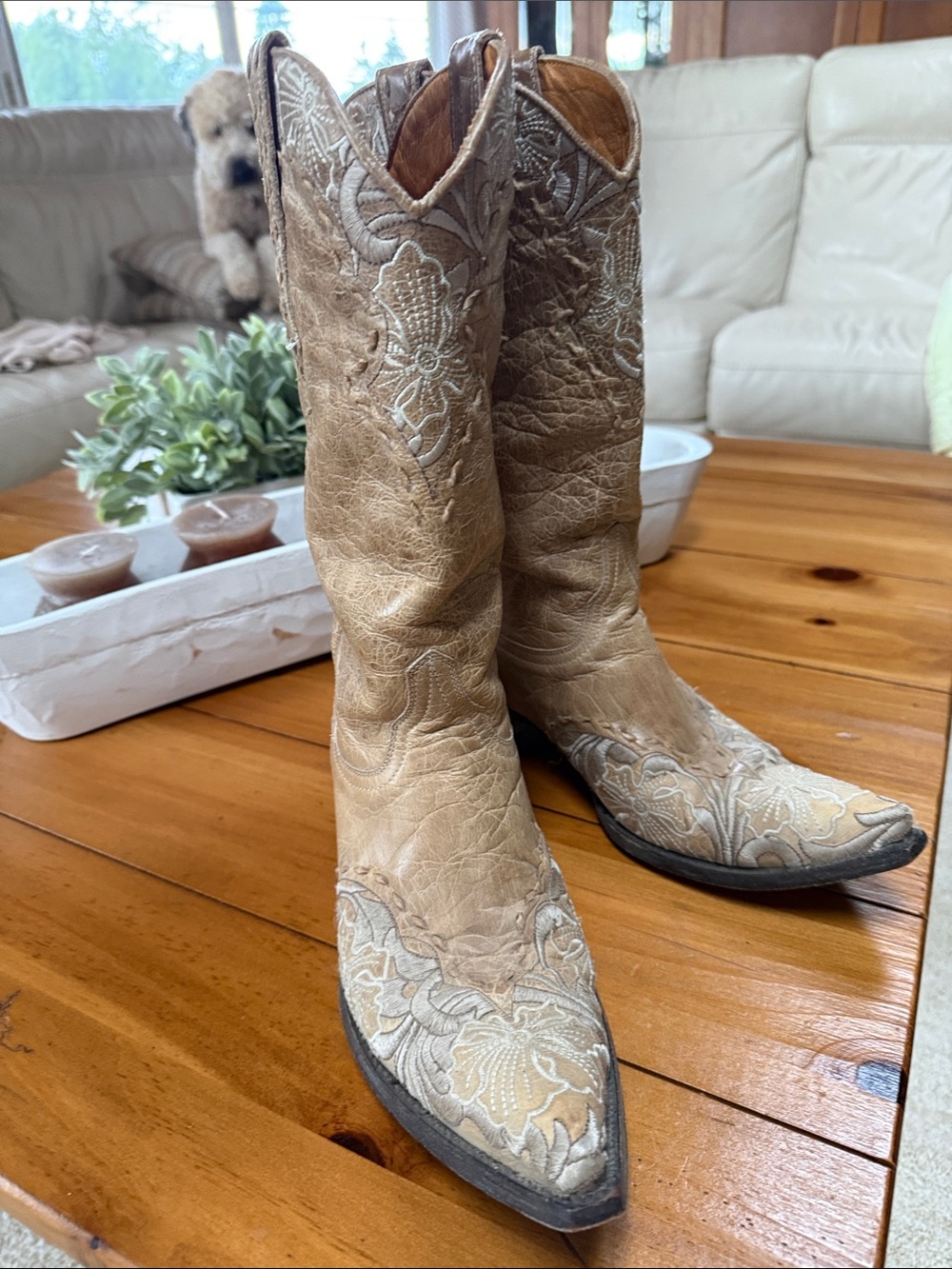 Old Gringo Tan Embroidered Leather Cowboy Boots